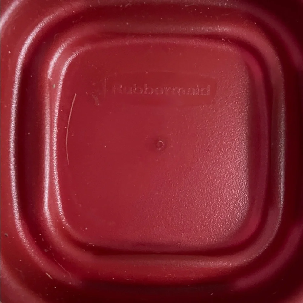 3 small Rubbermaid Red/Burgundy Storage Containers w/ lids 6pcs total